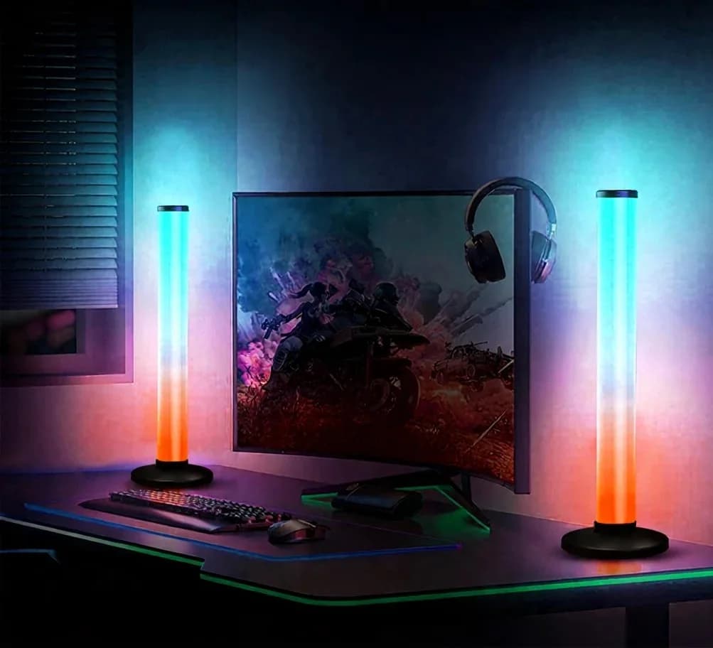 360-graders RGB lydreaktiv skrivebordslampe med app- og fjernbetjening