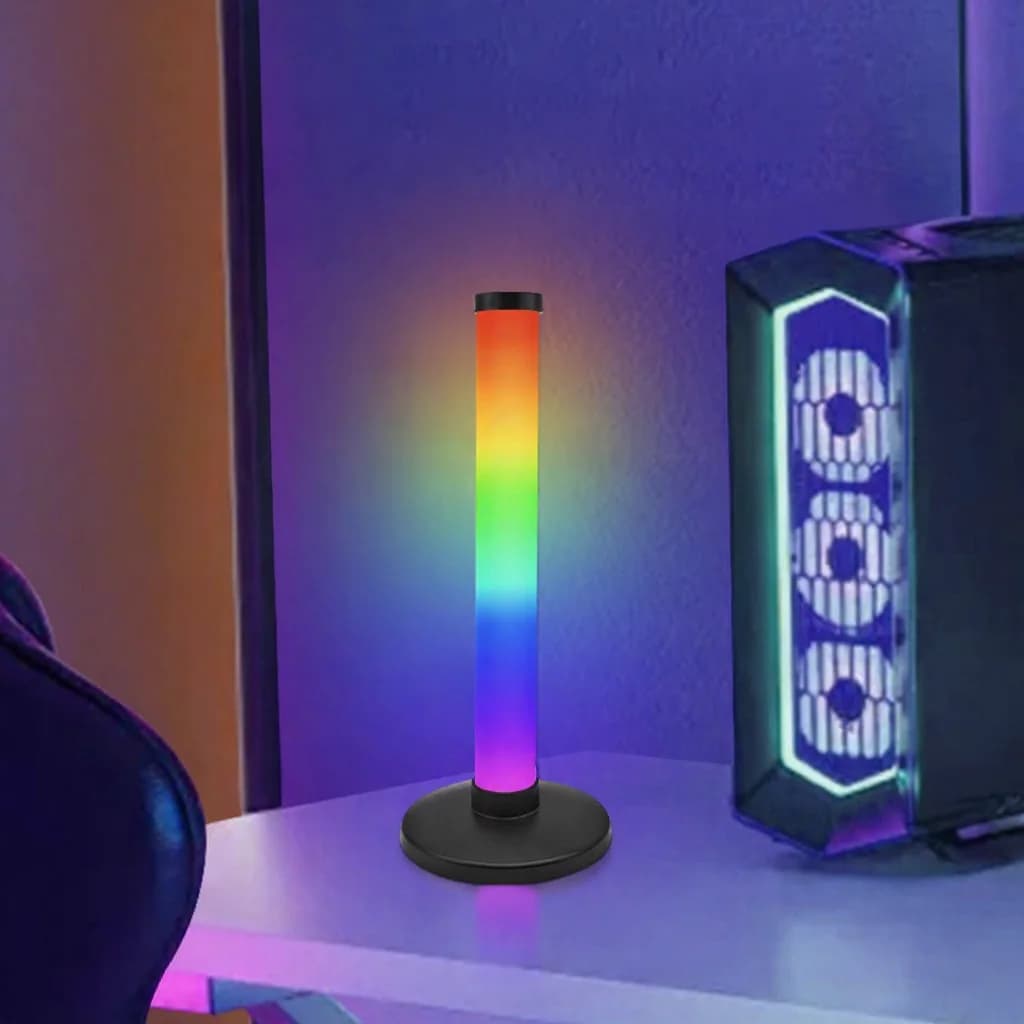 RGB atmosfærelys med lydreaktion til gaming-setup på skrivebordet