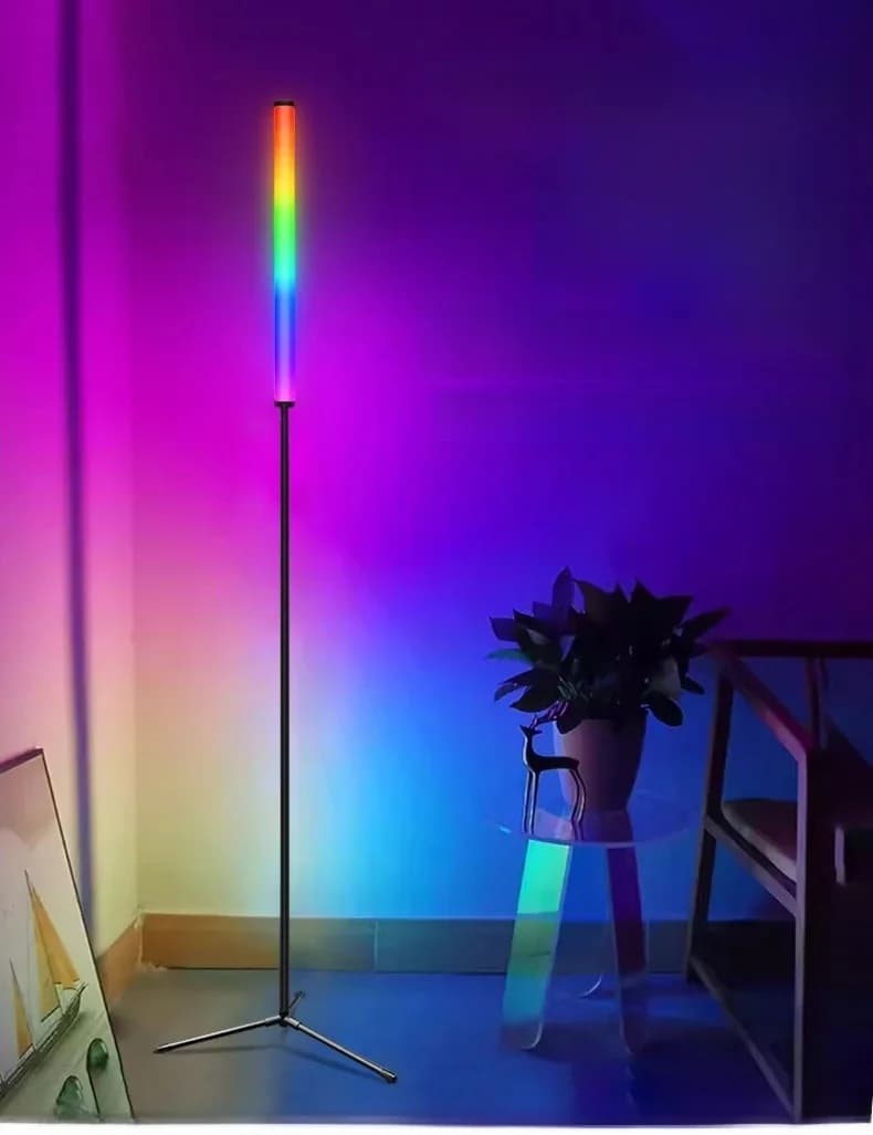 RGB farveskiftende gulvlampe med musiksynk og app-styring
